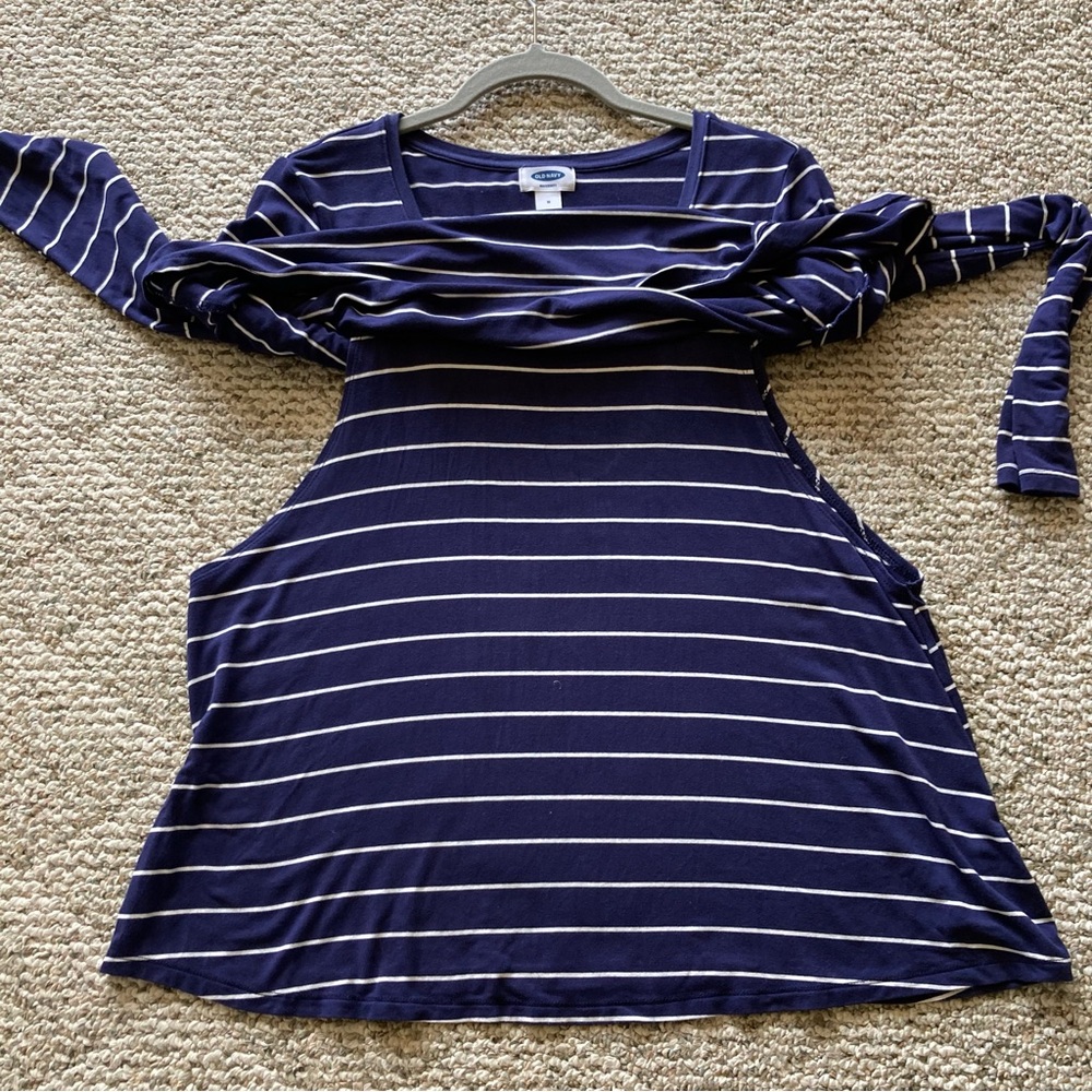 5/$15 Old Navy Maternity Navy & White Striped LS Nursing Top Medium - Picture 3 of 7
